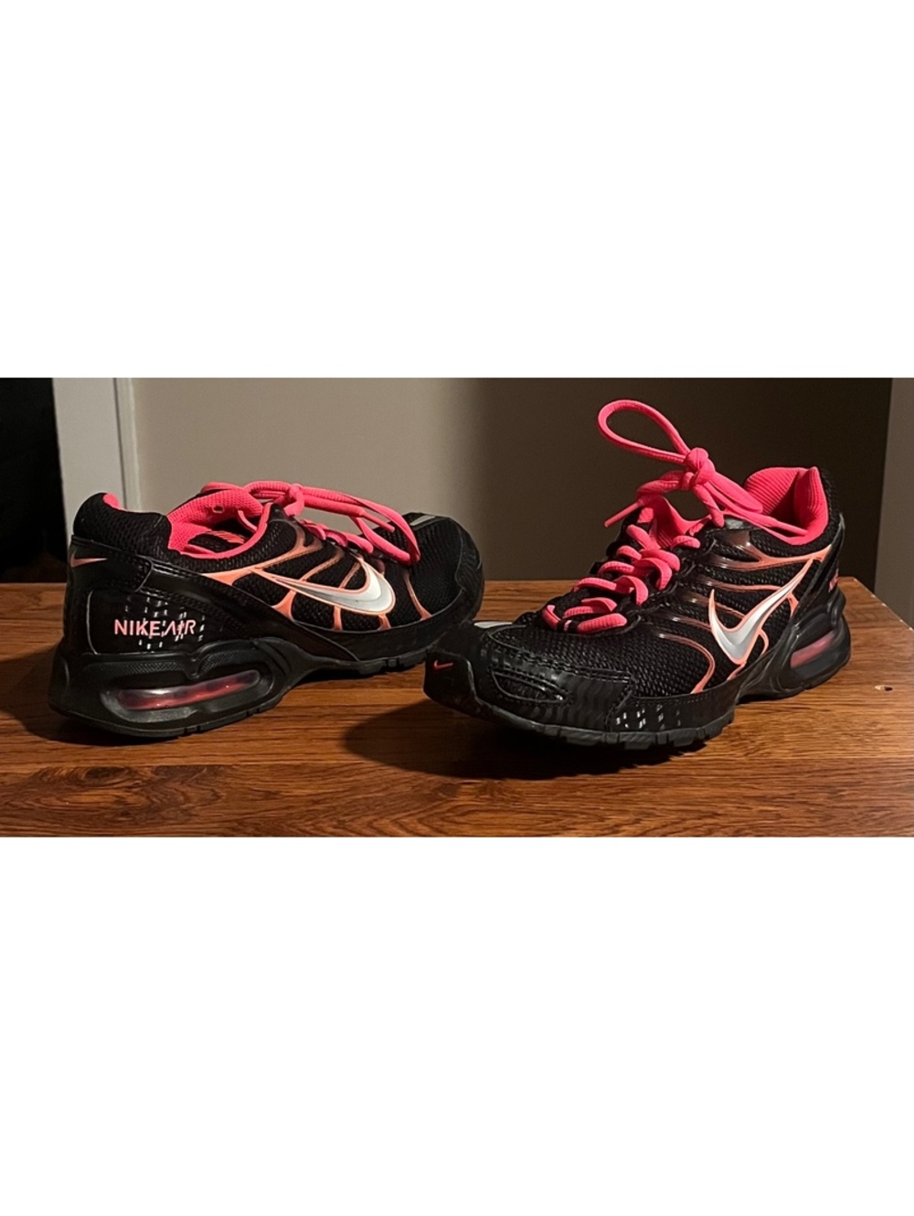 Nike Womens Air Max Torch 4 Running Shoes Black Pink Size 9